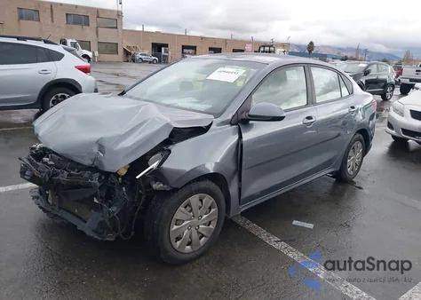2020 Kia Rio S z USA, uszkodzony, nr VIN 3KPA24AD9LE341061